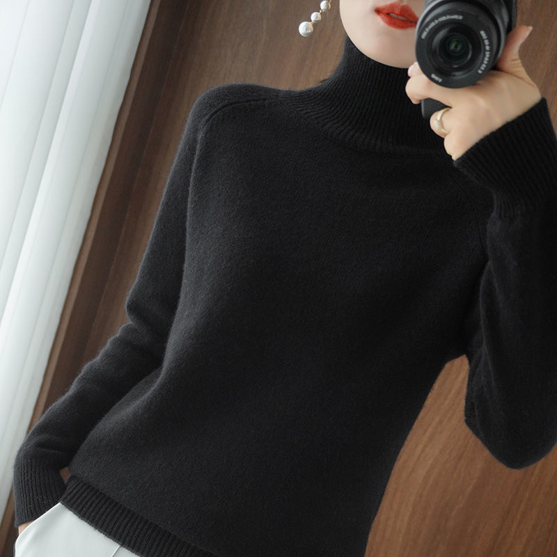 Felicia | Women's Fitted Turtleneck Sweater