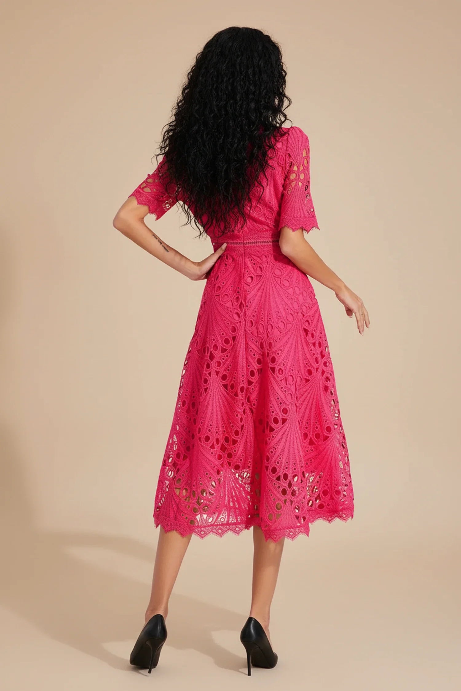 Beatrice | Women’s Chic Lace Midi Dress