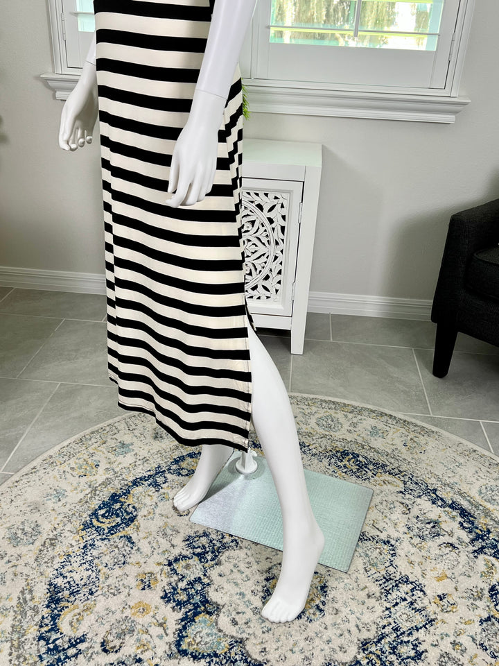 Black and Cream Relaxed Fit Maxi Dress