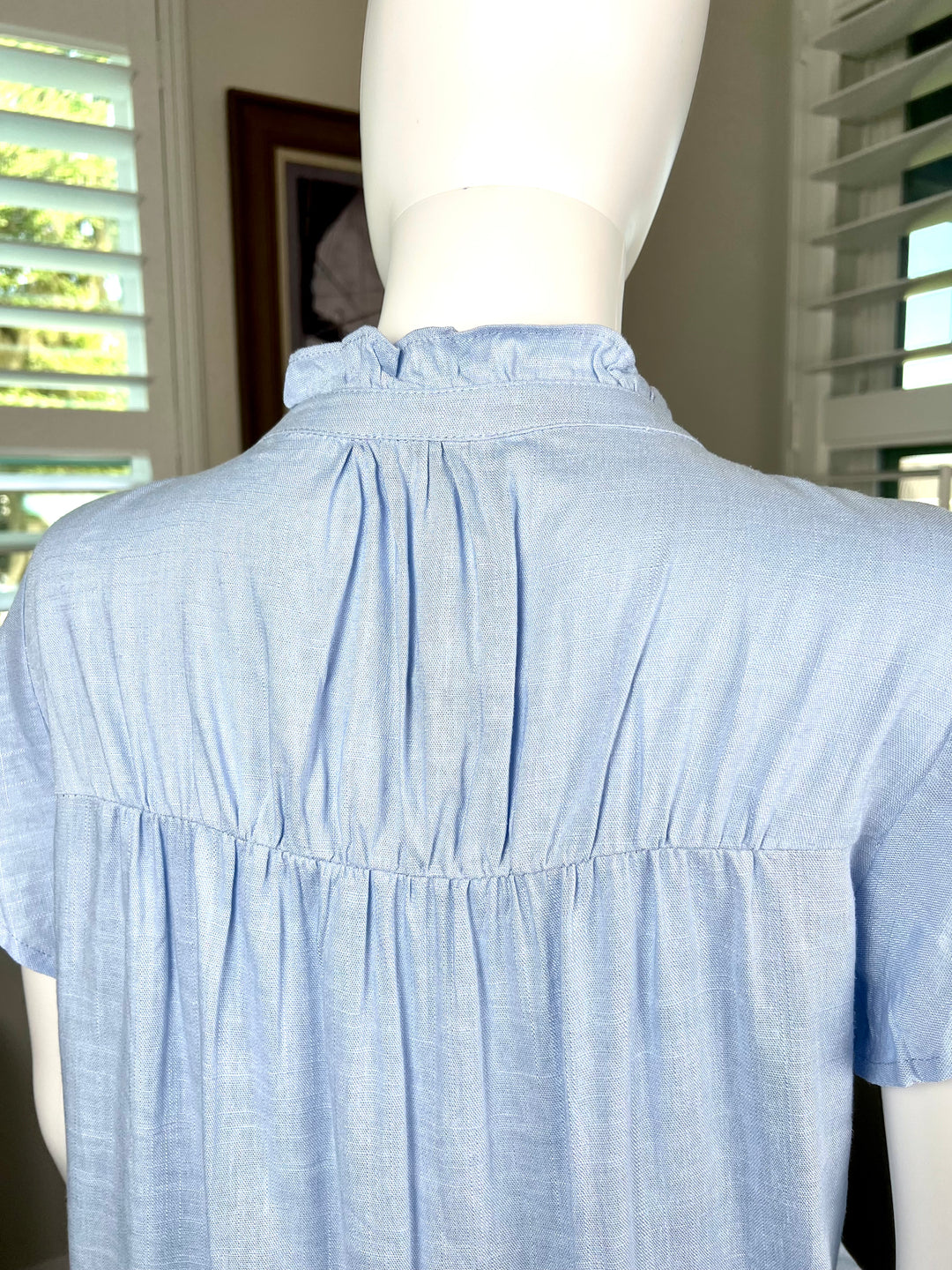 Solid Button-up Ruffled Sleeve Blouse