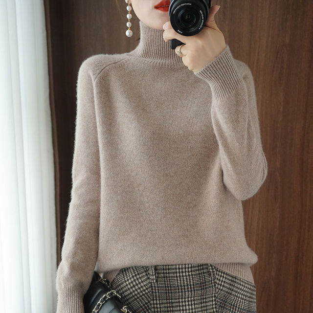 Felicia | Women's Fitted Turtleneck Sweater