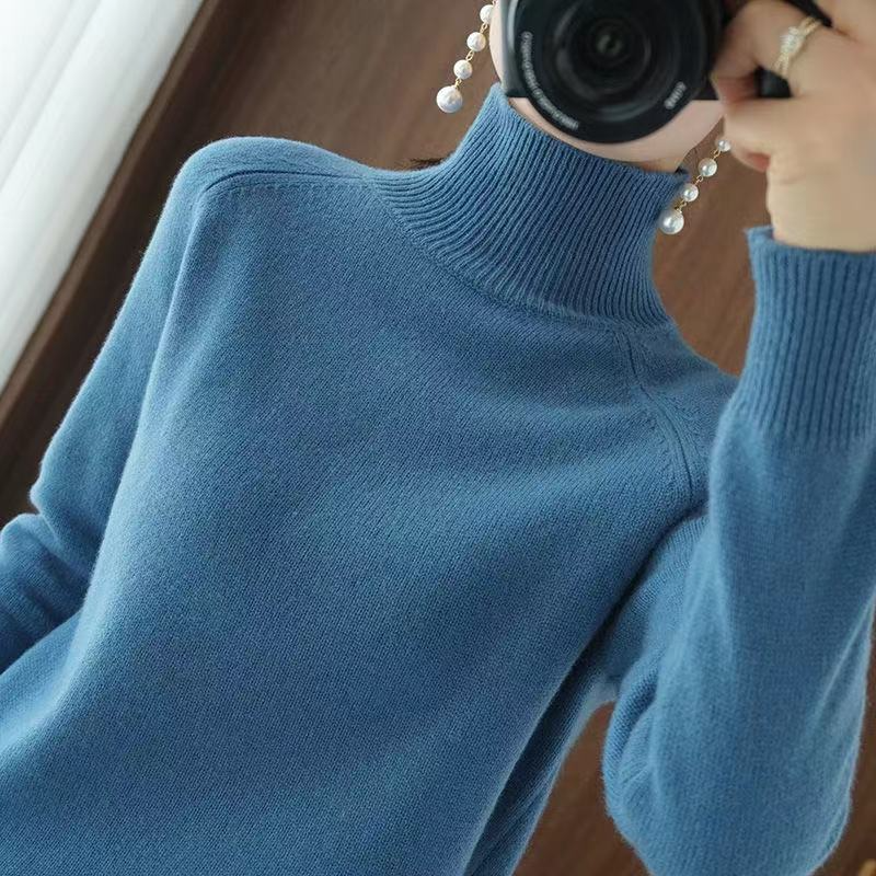 Felicia | Women's Fitted Turtleneck Sweater